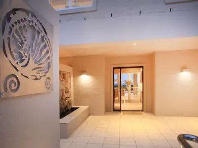 Abalone Lodge