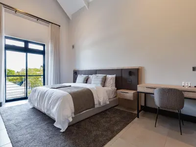 Executive Suite photo 2