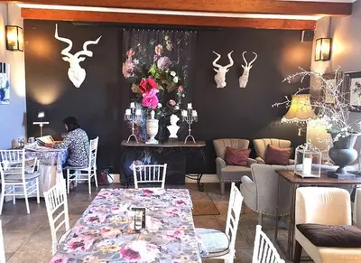 Meade Cafe