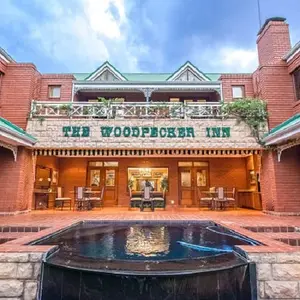 Woodpecker Inn photo 2