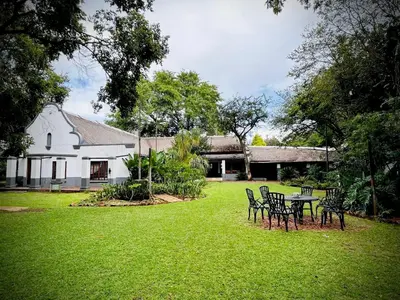 Pumulani Lodge Kameeldrift
