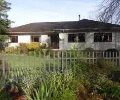 Remax Country Living photo 2