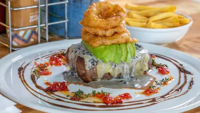 Kuka Restaurant & Cocktail Lounge