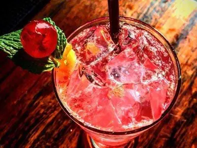 SIX Cocktail Bar